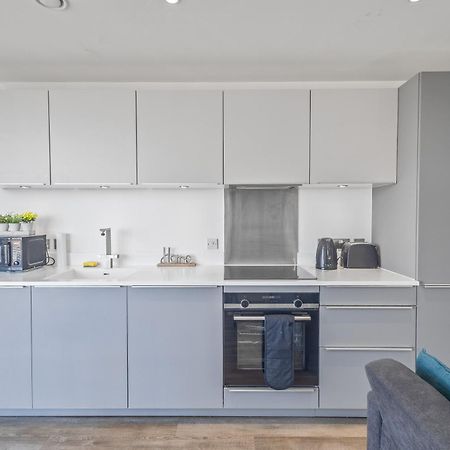 Luxury 2 Bedroom Apartment, On Broad Street! 버밍엄 외부 사진