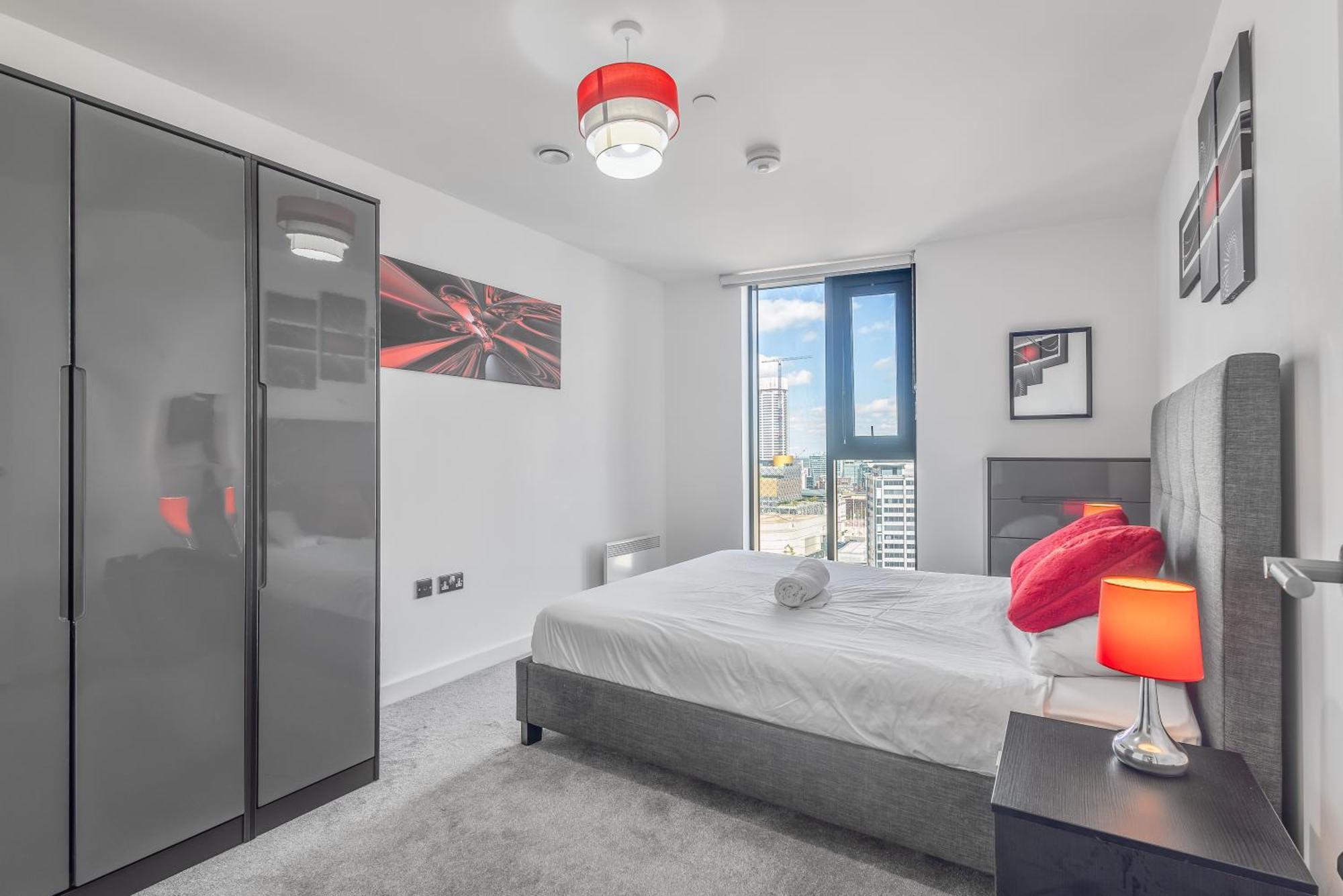 Luxury 2 Bedroom Apartment, On Broad Street! 버밍엄 외부 사진
