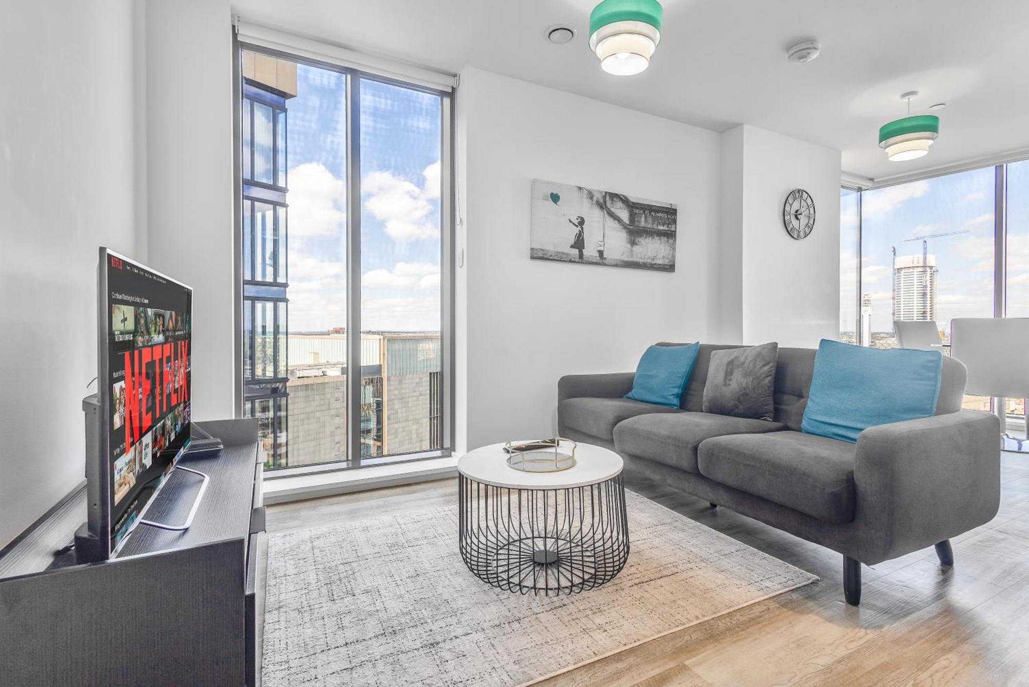 Luxury 2 Bedroom Apartment, On Broad Street! 버밍엄 외부 사진