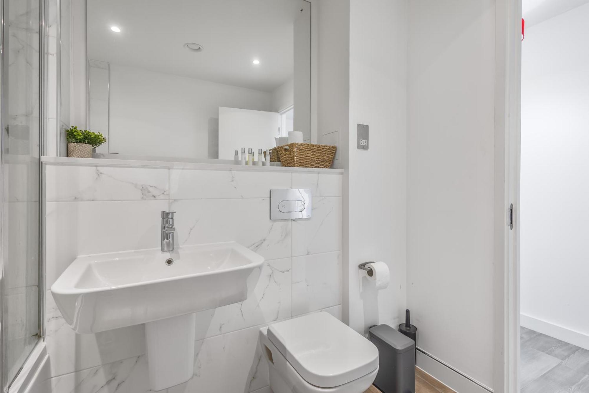 Luxury 2 Bedroom Apartment, On Broad Street! 버밍엄 외부 사진